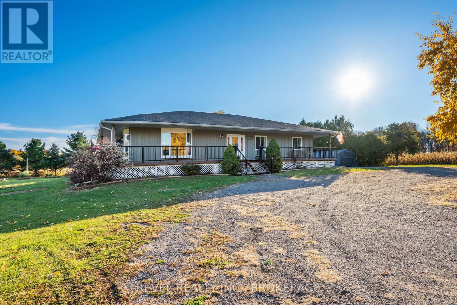 2089 SUNBURY ROAD - 1