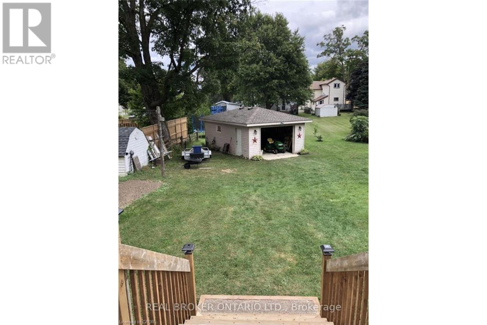 245 JOHN ROSA STREET E - 15