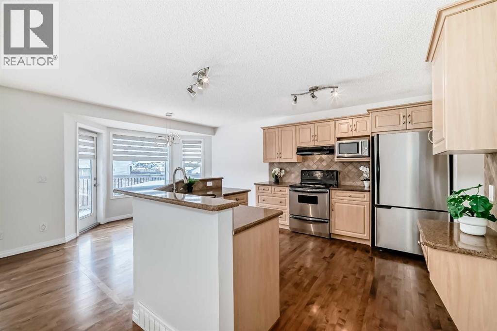 Single Family House for Sale in  Everridge Way SW Evergreen Calgary 