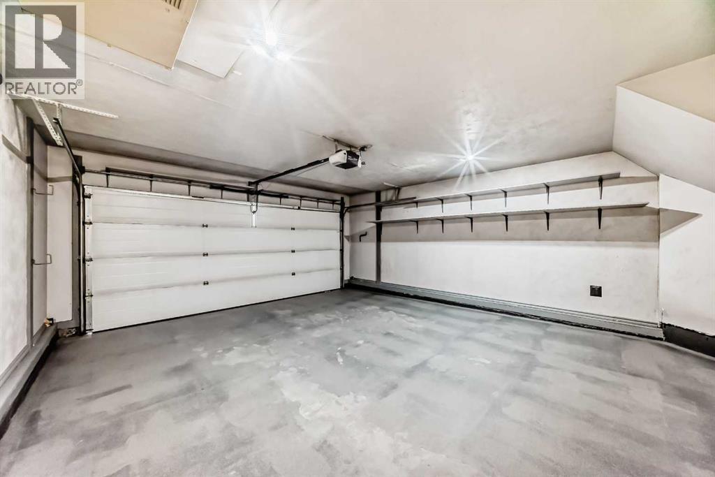 Single Family House for Sale in  Everridge Way SW Evergreen Calgary 