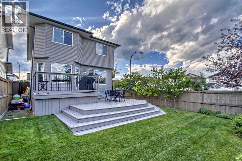 Single Family House for Sale in  Everridge Way SW Evergreen Calgary 