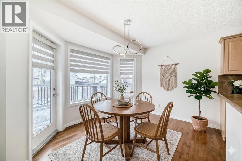 Single Family House for Sale in  Everridge Way SW Evergreen Calgary 