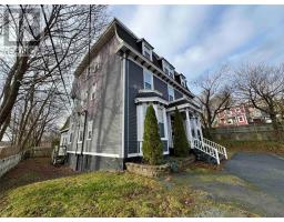 47 Leslie Street thumbnail 2