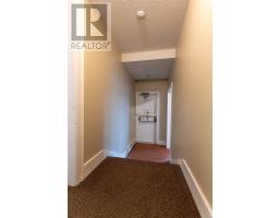 47 Leslie Street thumbnail 12