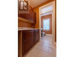 47 Leslie Street thumbnail 13