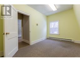 47 Leslie Street thumbnail 24