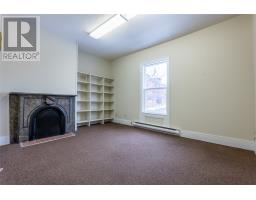 47 Leslie Street thumbnail 27