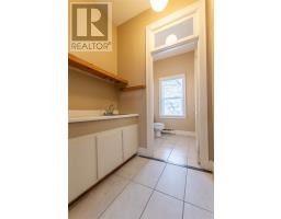 47 Leslie Street thumbnail 30
