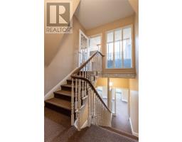 47 Leslie Street thumbnail 34