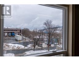 47 Leslie Street thumbnail 38