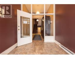 47 Leslie Street thumbnail 7