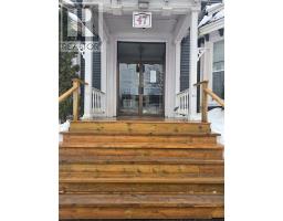 47 Leslie Street thumbnail 6