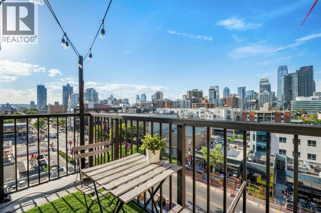 #720 519 17TH AVENUE SW - 14