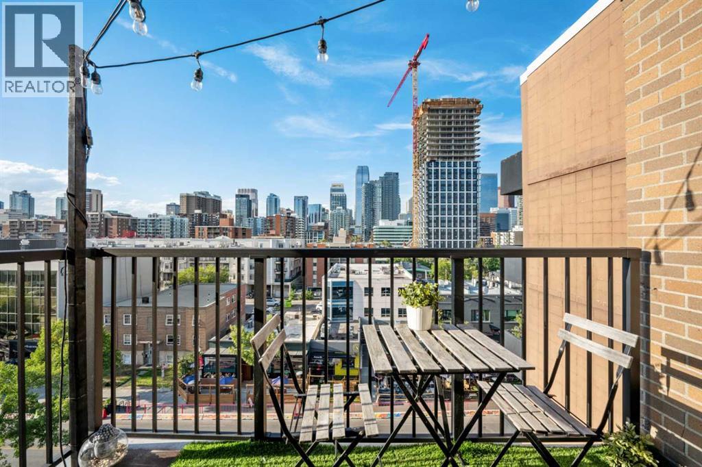 #720 519 17TH AVENUE SW - 15
