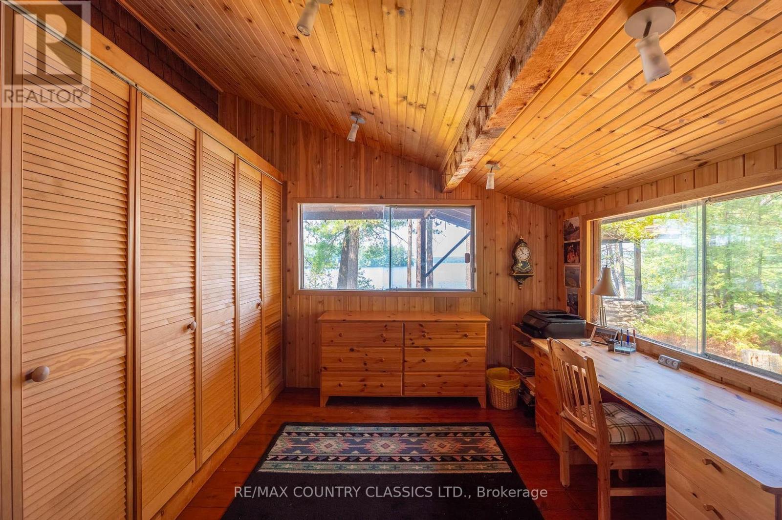 22 CHANDOS LK BALMER ISLAND - 21