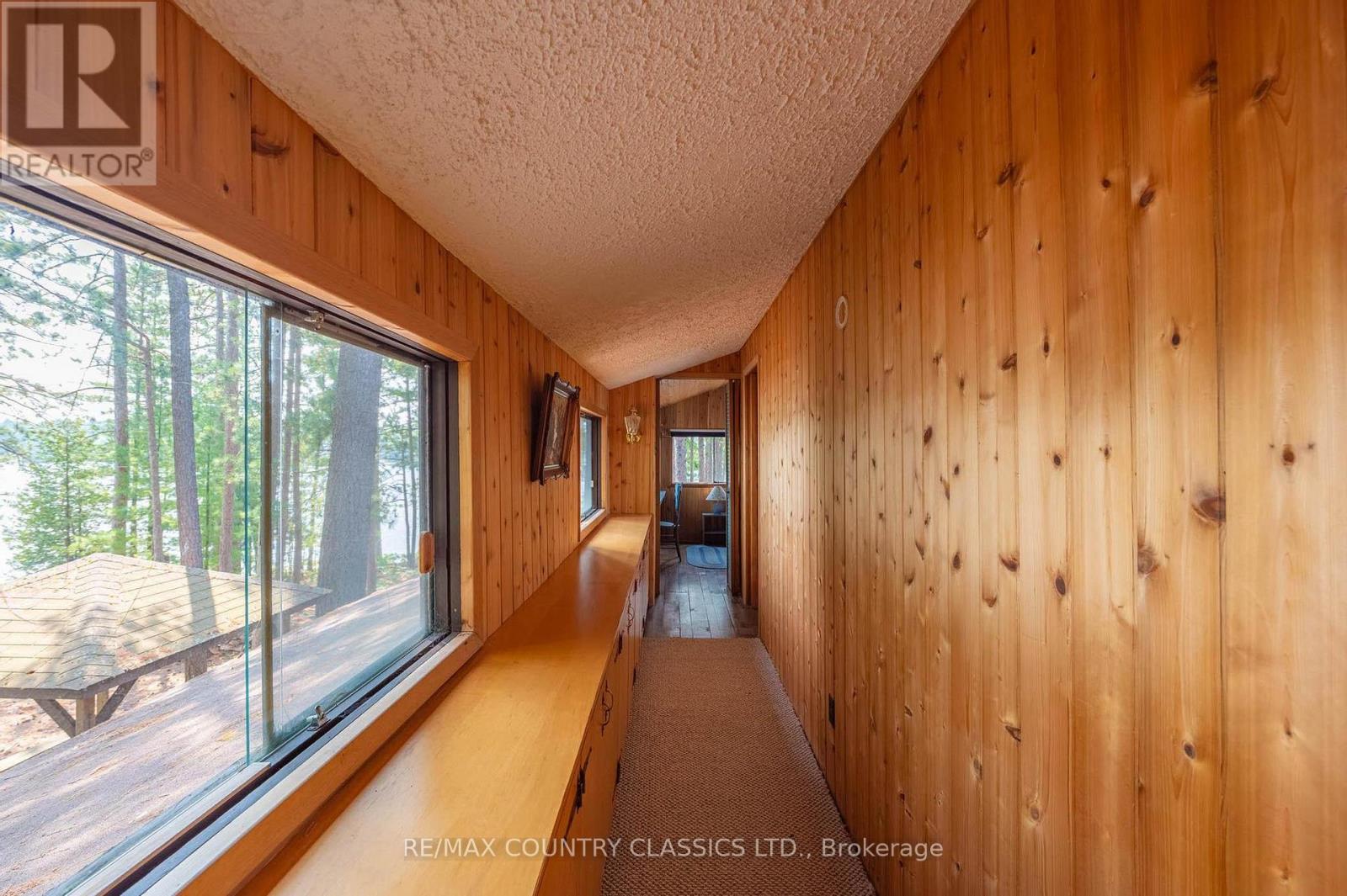 22 CHANDOS LK BALMER ISLAND - 23