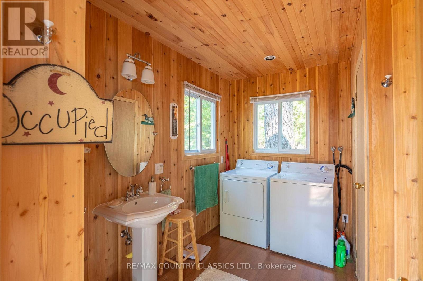 22 CHANDOS LK BALMER ISLAND - 26