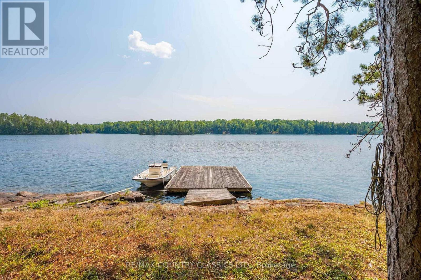 22 CHANDOS LK BALMER ISLAND - 3