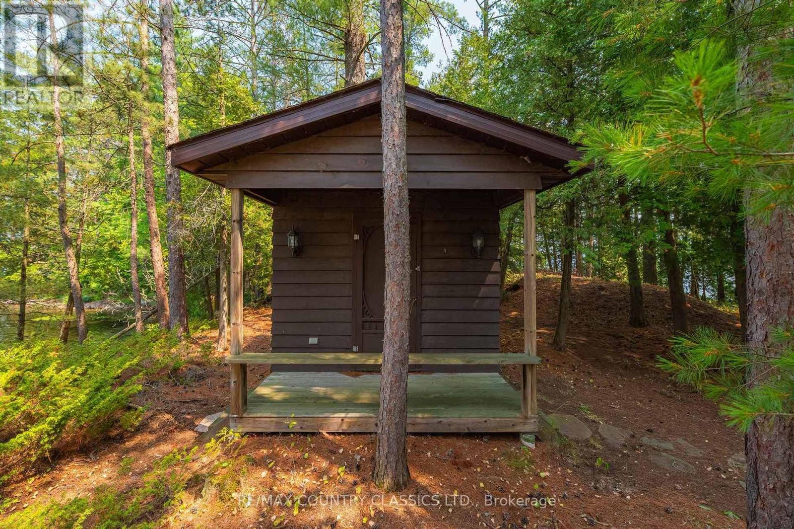 22 CHANDOS LK BALMER ISLAND - 37