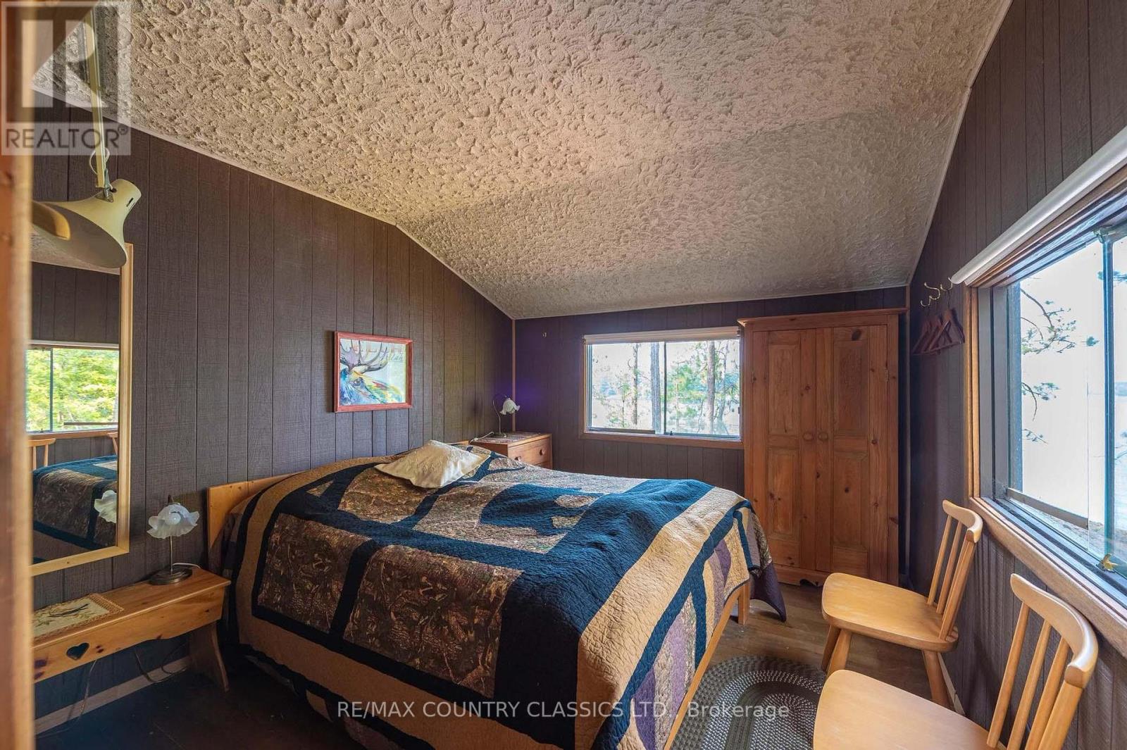 22 CHANDOS LK BALMER ISLAND - 44