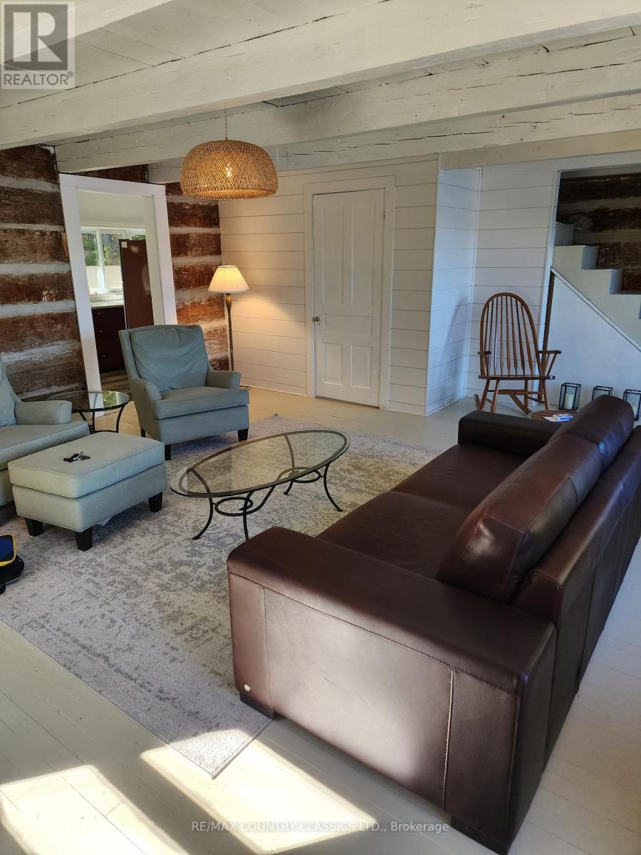 24 DANIELS LANE - 11
