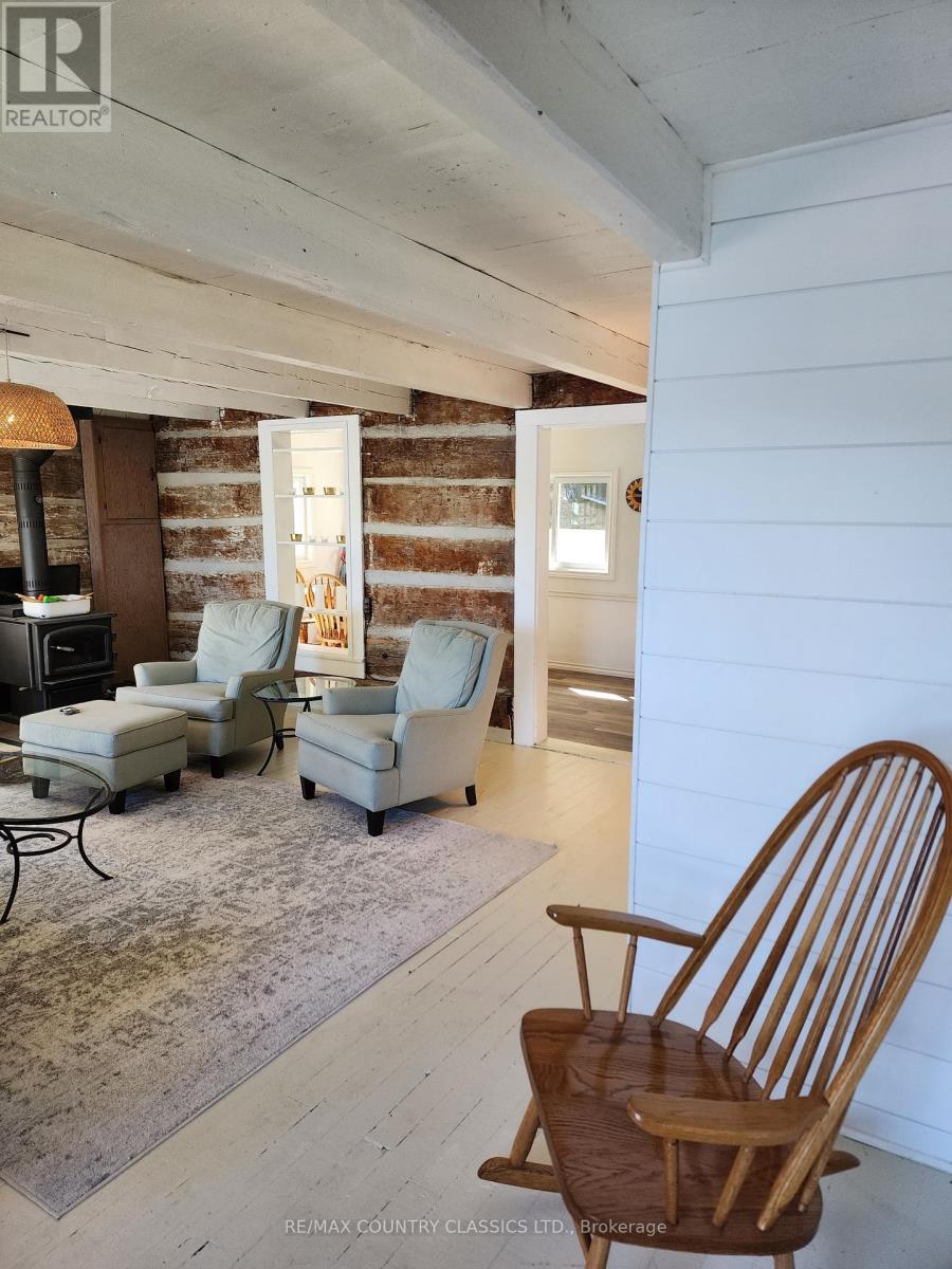 24 DANIELS LANE - 18