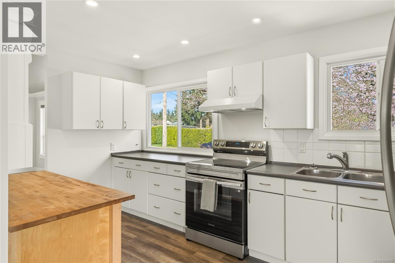 1021 NELSON ST - Image 3