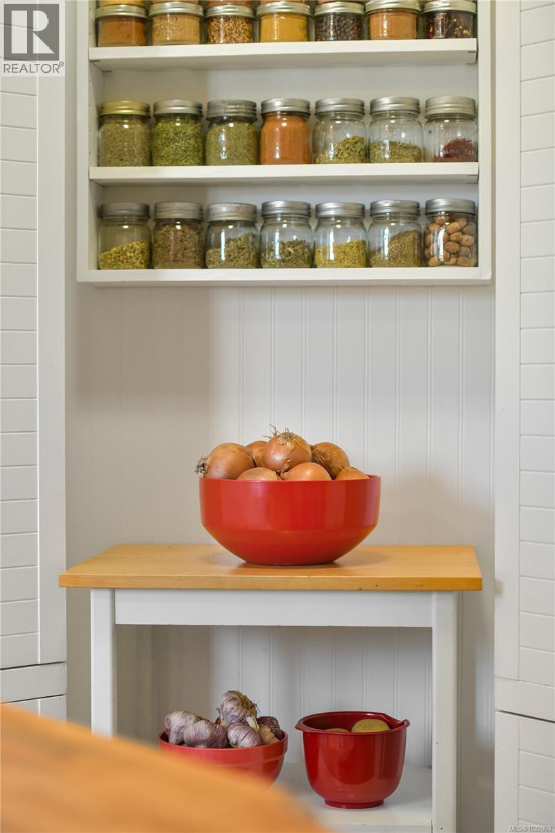 #51 1555 MIDDLE RD - 16