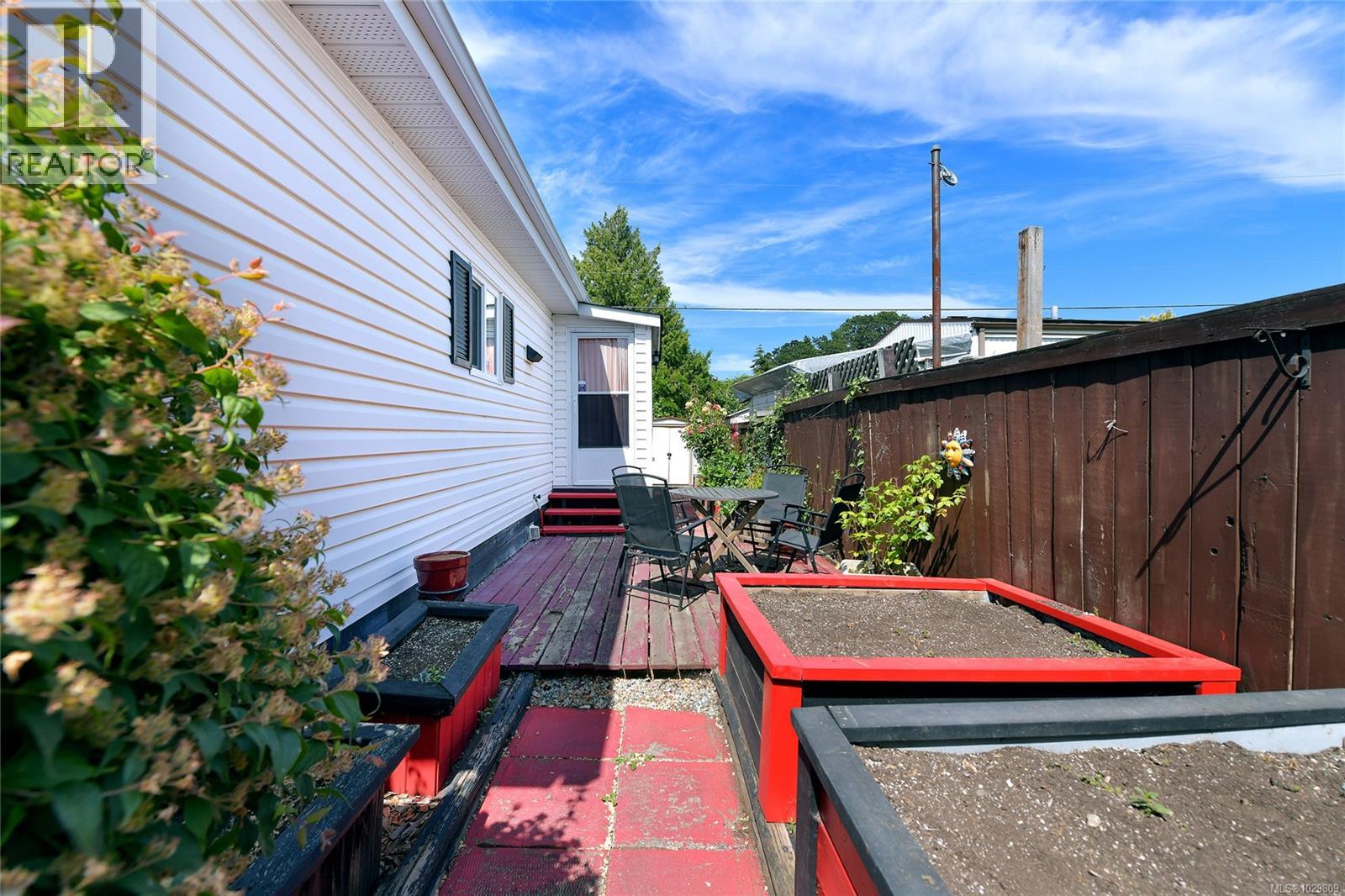 #51 1555 MIDDLE RD - 27