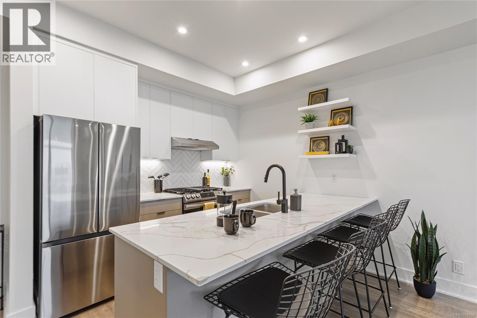 407 1114 Samar Crescent, Langford