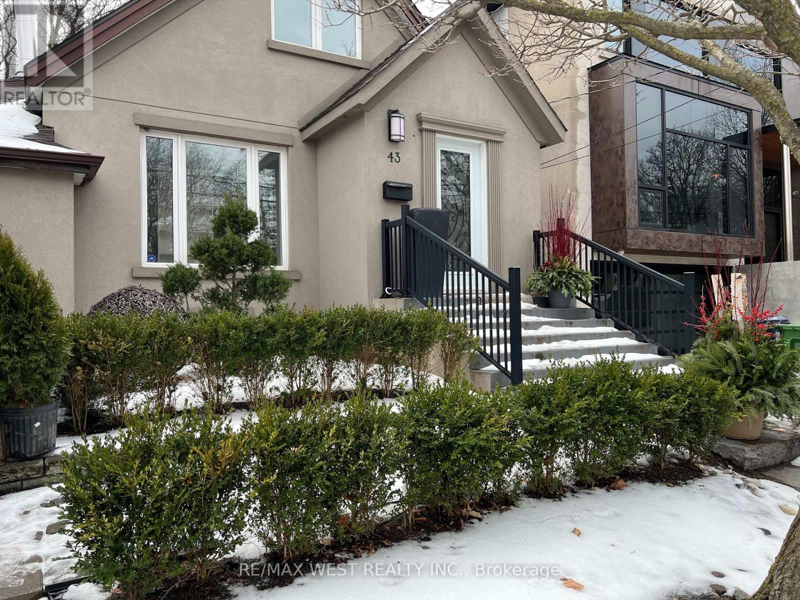 LOWER - 43 DUNBLAINE AVENUE