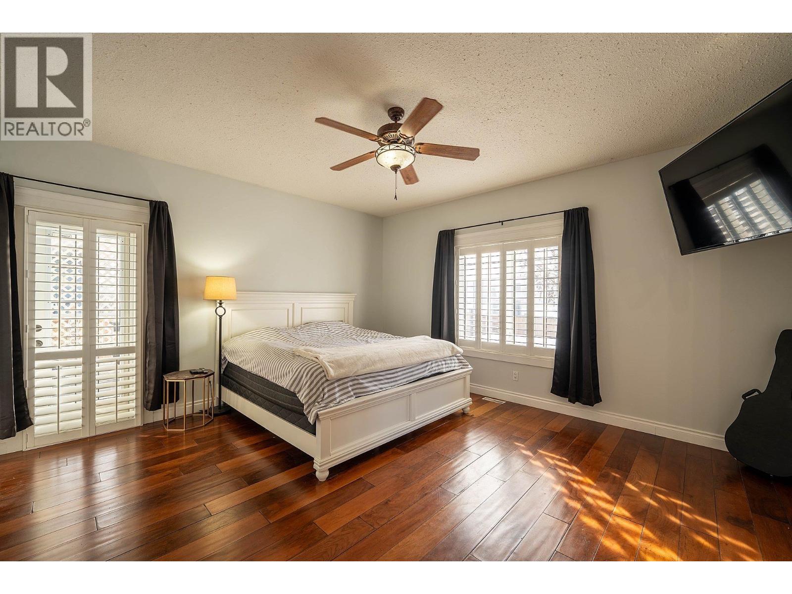 8607 109 AVENUE - 12