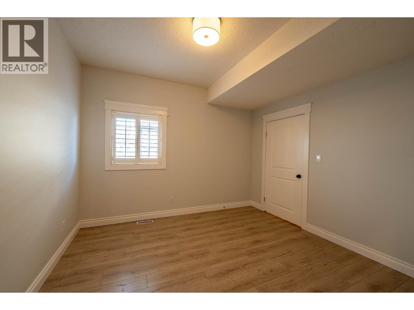 8607 109 AVENUE - 14