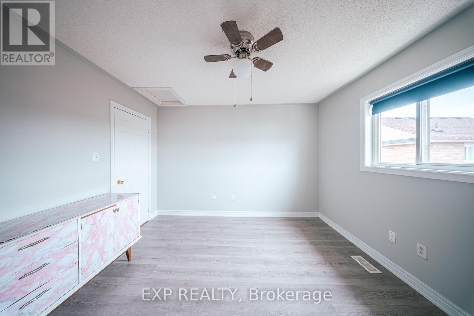 3 DEFOREST DRIVE - 25