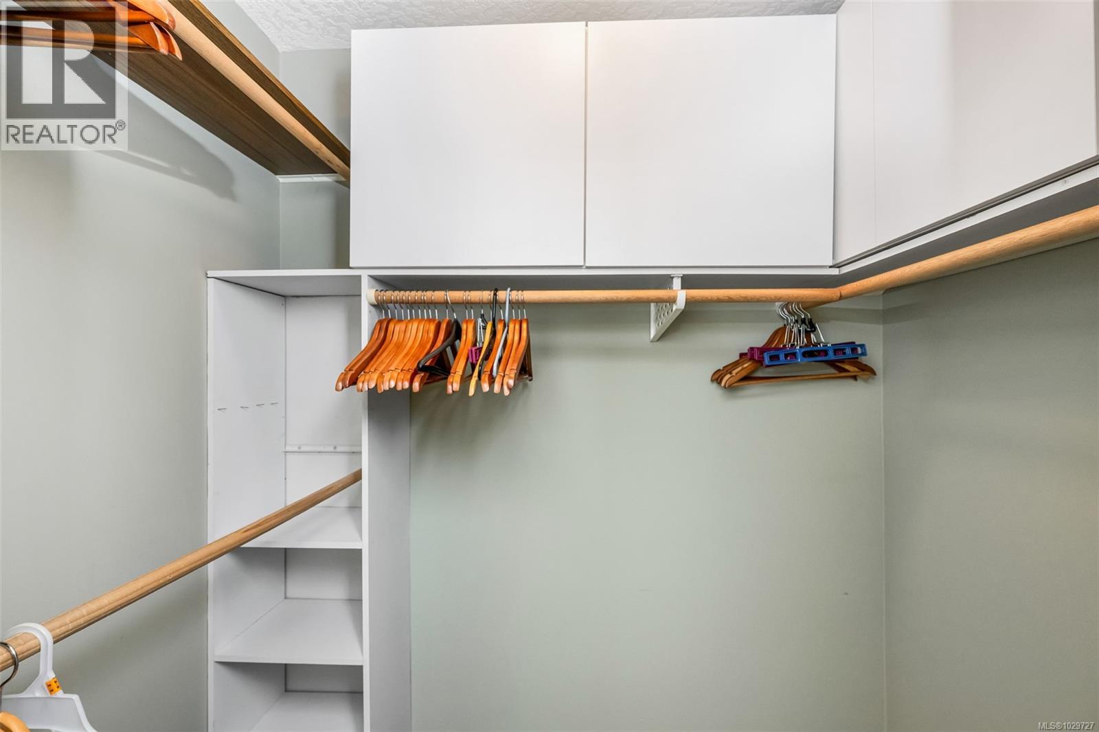 2431 WILCOX TERR - 13