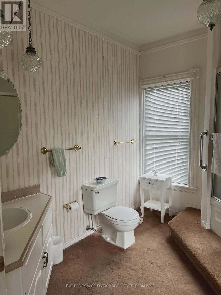 182 WATER STREET W - 14