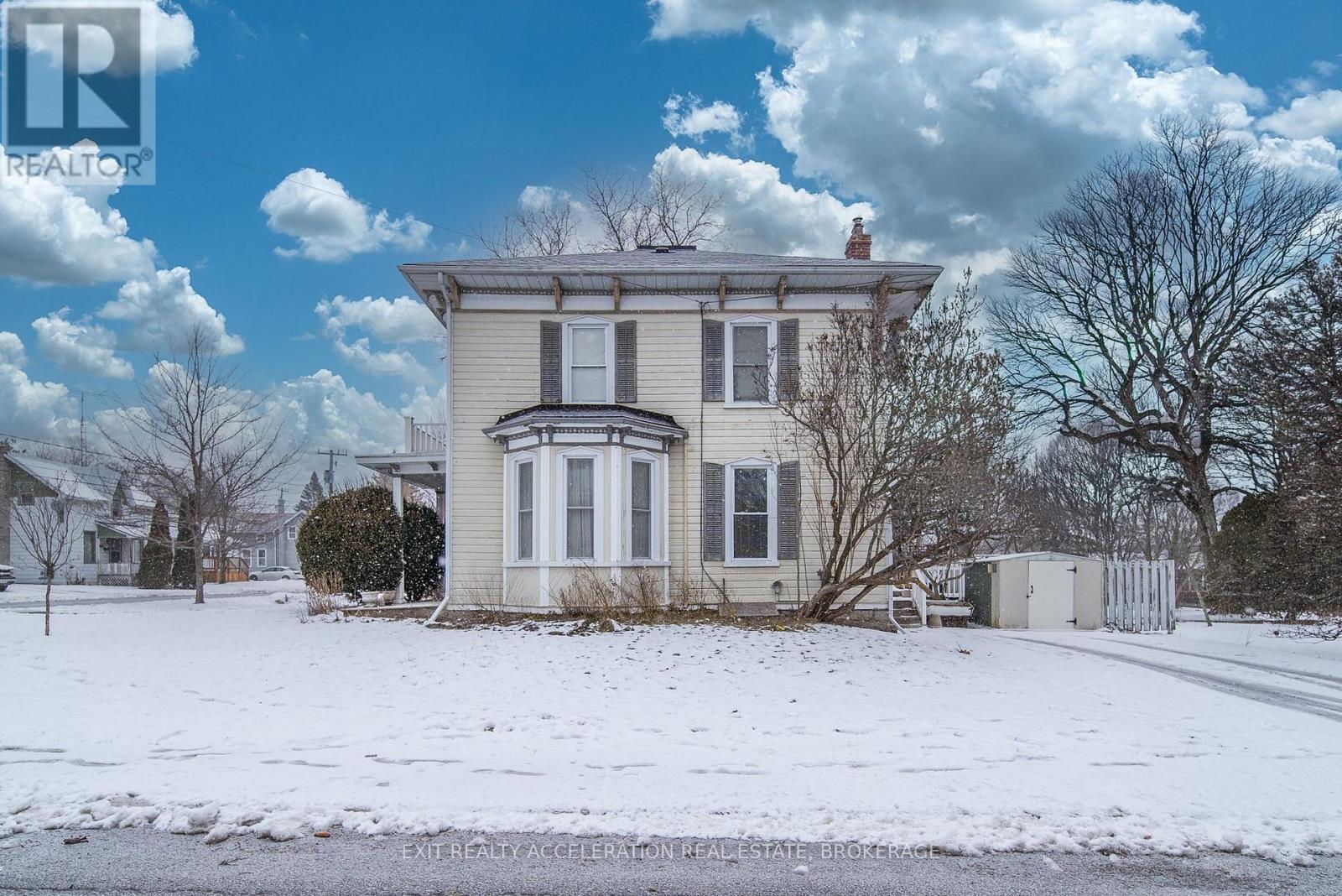 182 WATER STREET W - 2