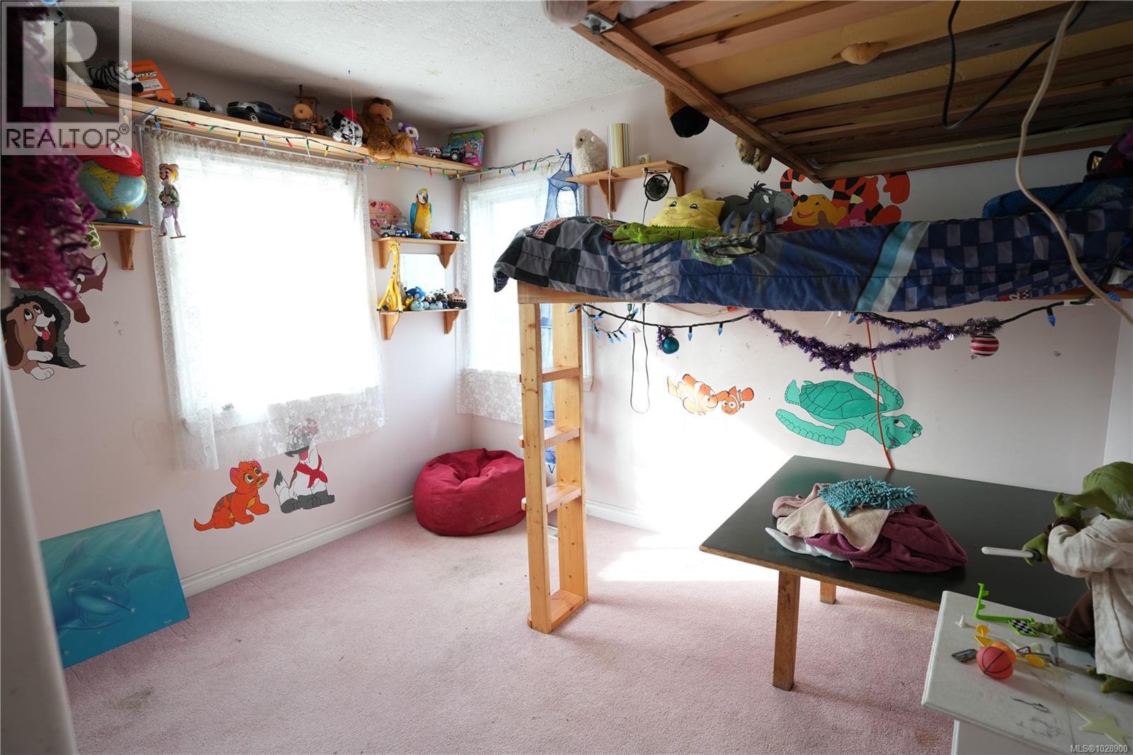 1092 ST. DAVID CRES - 16