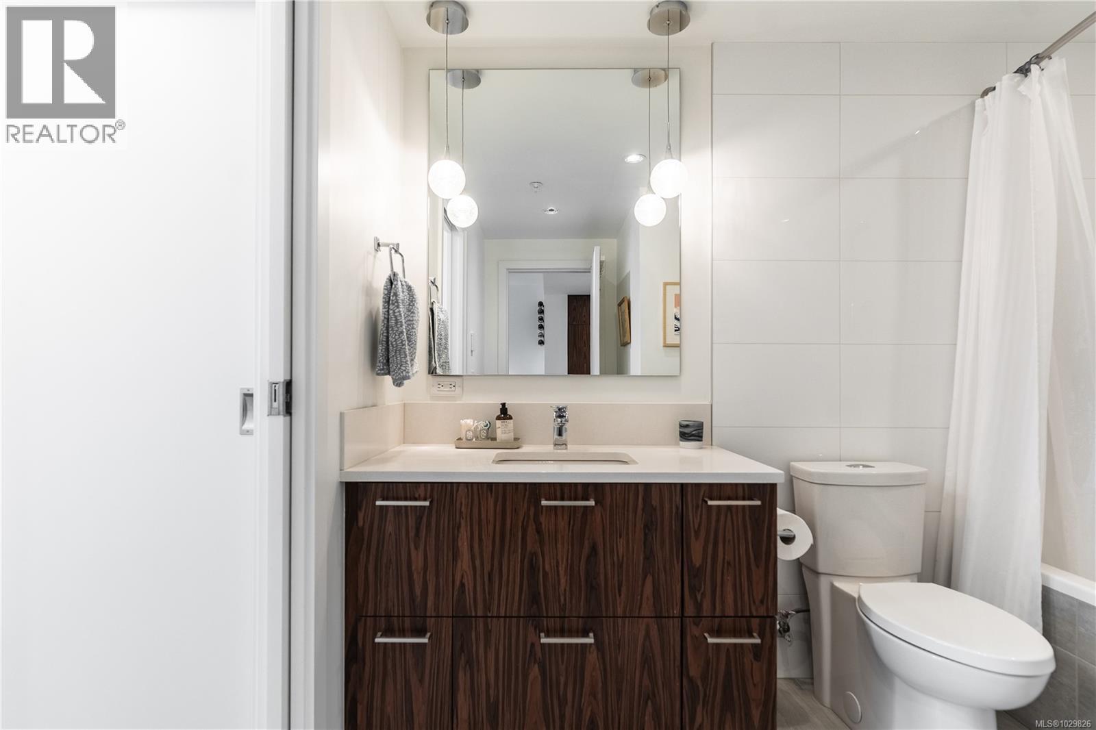 801 838 Broughton Street, Victoria