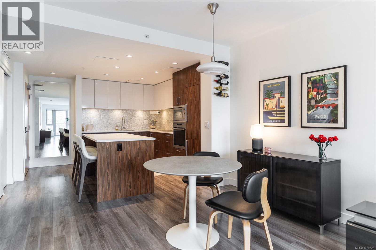 801 838 Broughton Street, Victoria