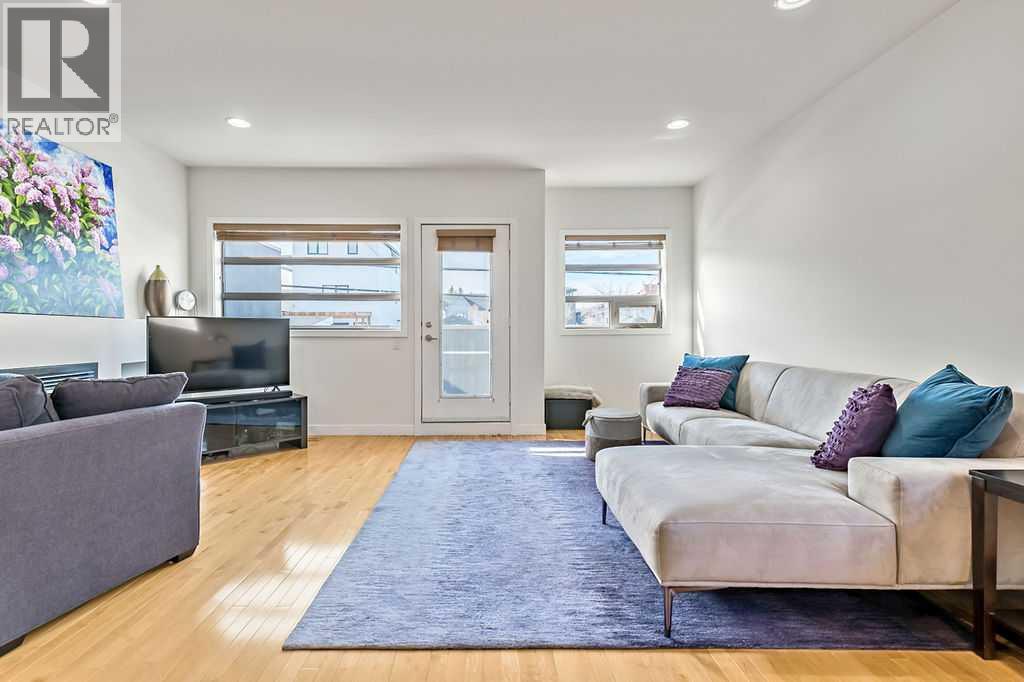 Single Family House for Sale in   A Street SW Killarney/Glengarry Calgary 