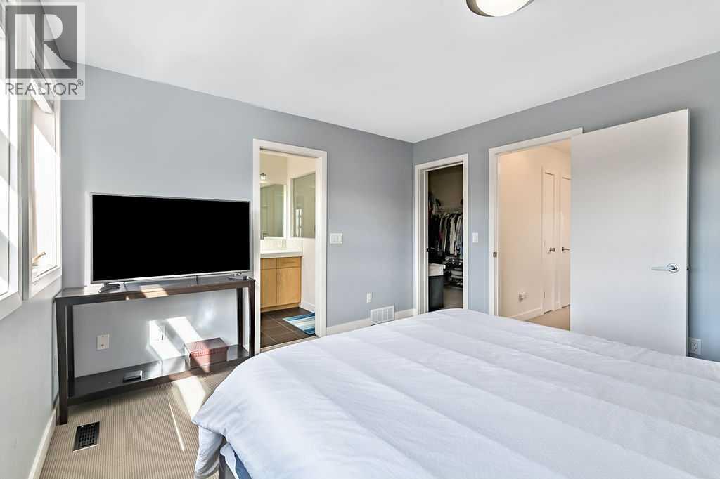 Single Family House for Sale in   A Street SW Killarney/Glengarry Calgary 