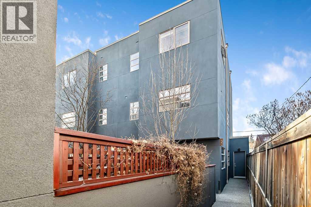 Single Family House for Sale in   A Street SW Killarney/Glengarry Calgary 