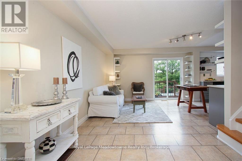 2131 WHITE DOVE CIRCLE