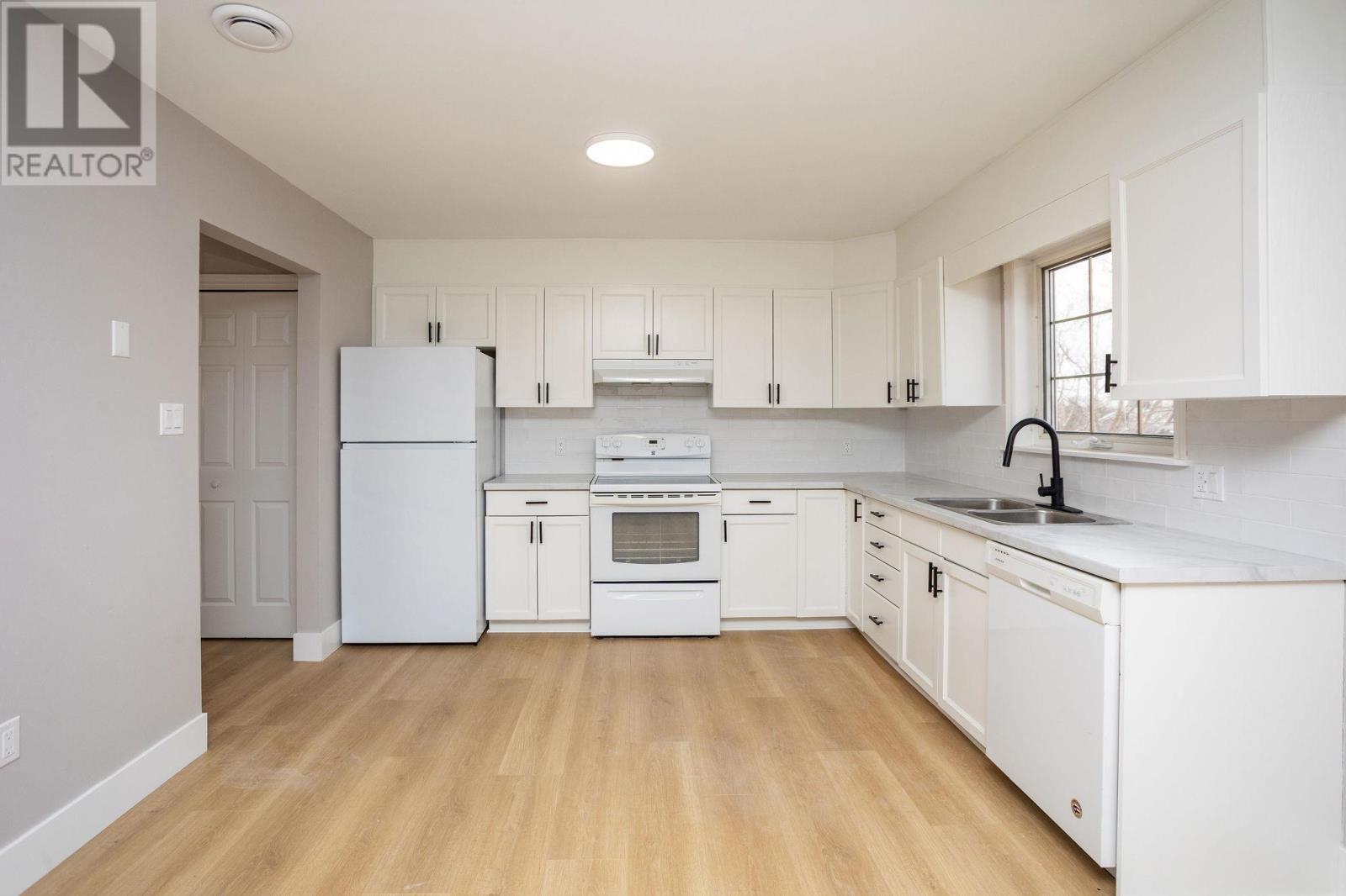 2-14 Marshall Street - 7