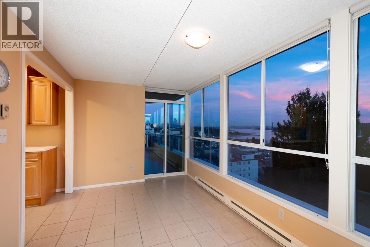 9 1717 DUCHESS AVENUE, West Vancouver