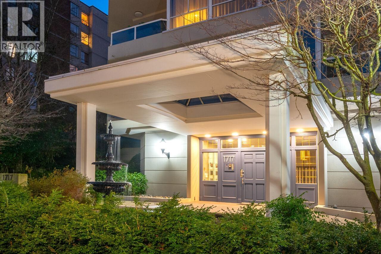 9 1717 DUCHESS AVENUE, West Vancouver