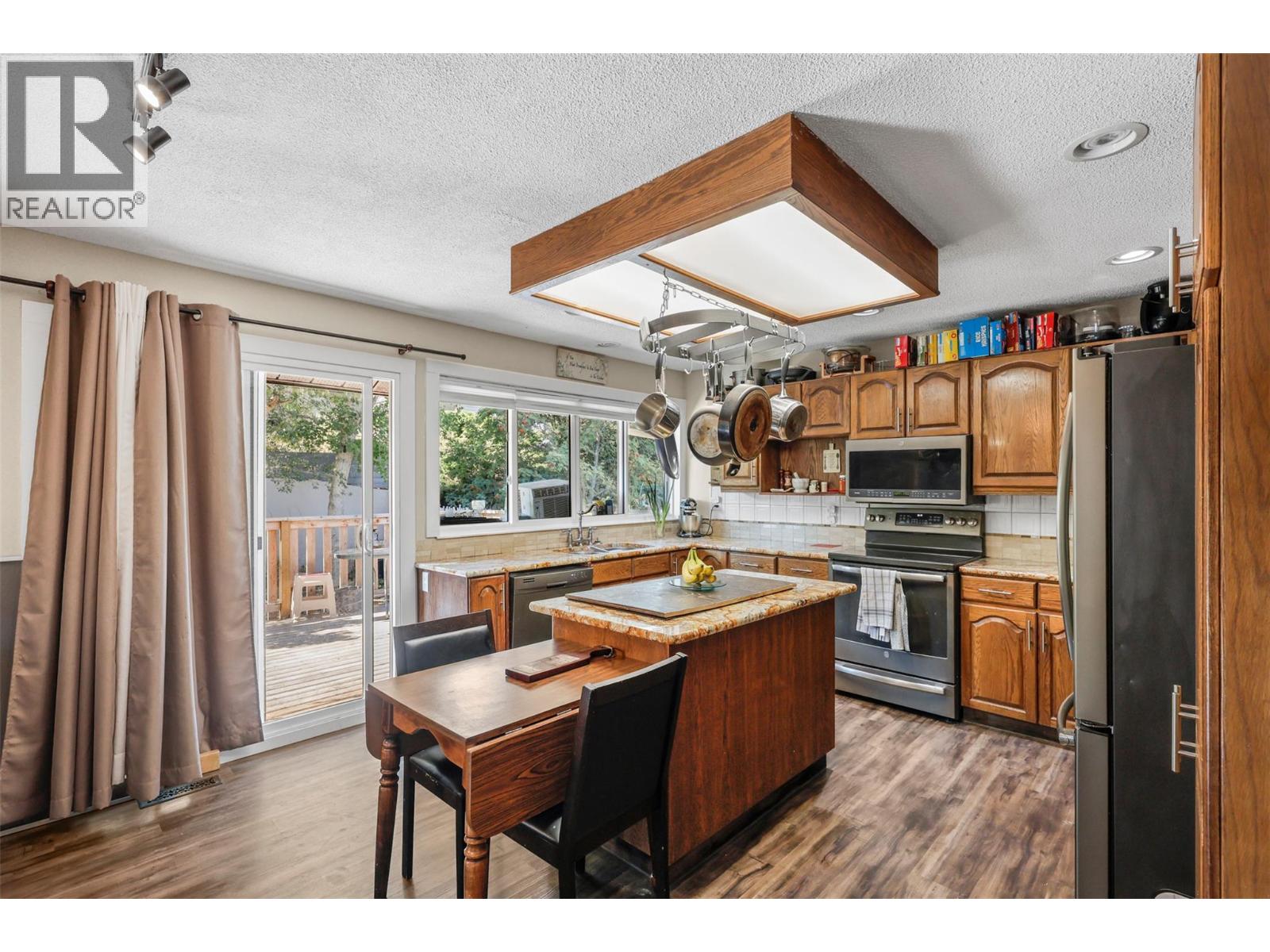  2156 VAN HORNE Drive, Kamloops