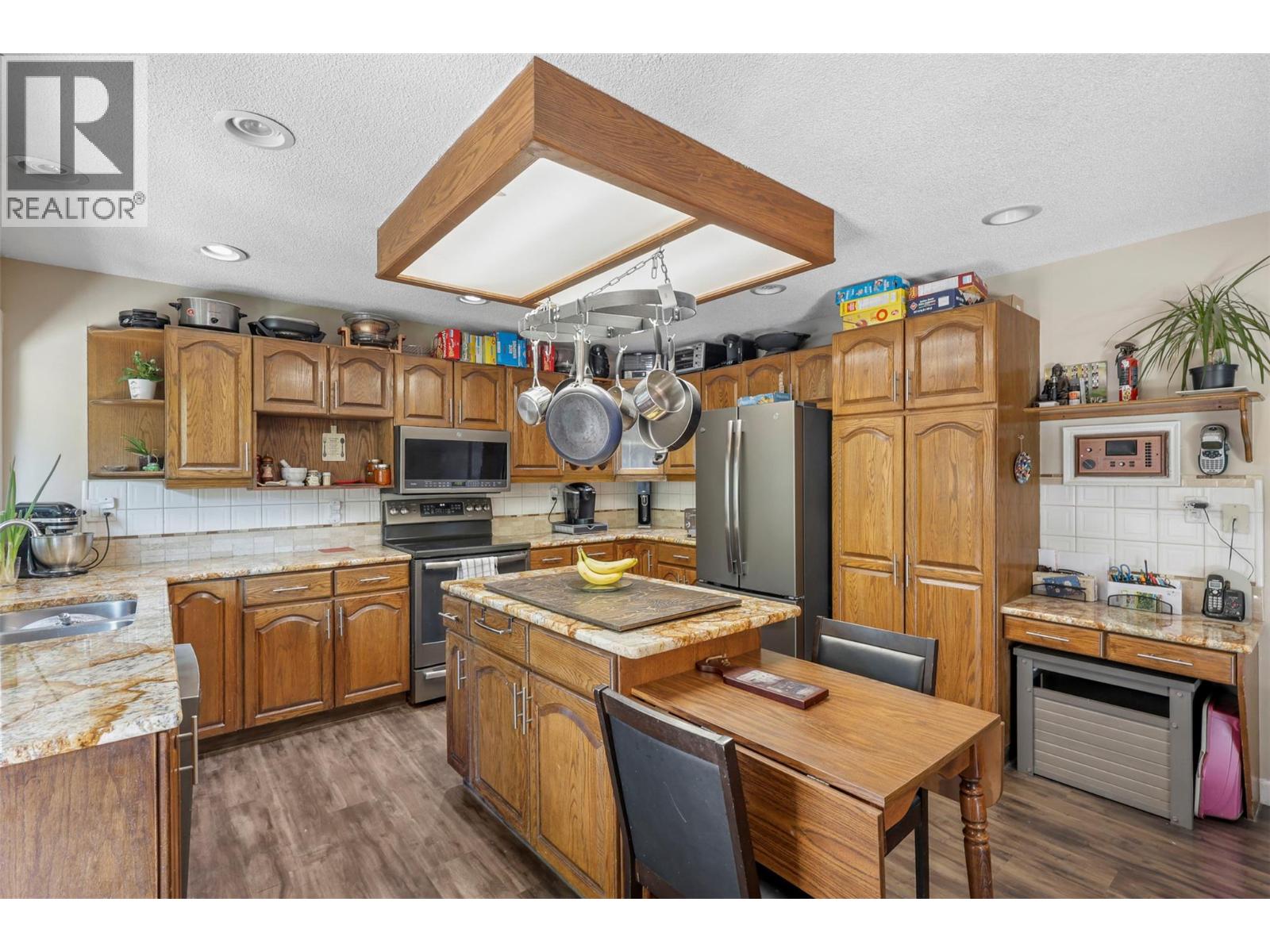  2156 VAN HORNE Drive, Kamloops