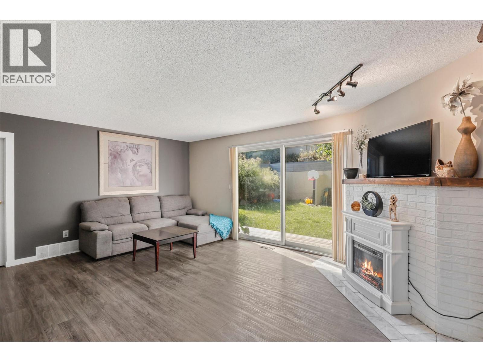  2156 VAN HORNE Drive, Kamloops